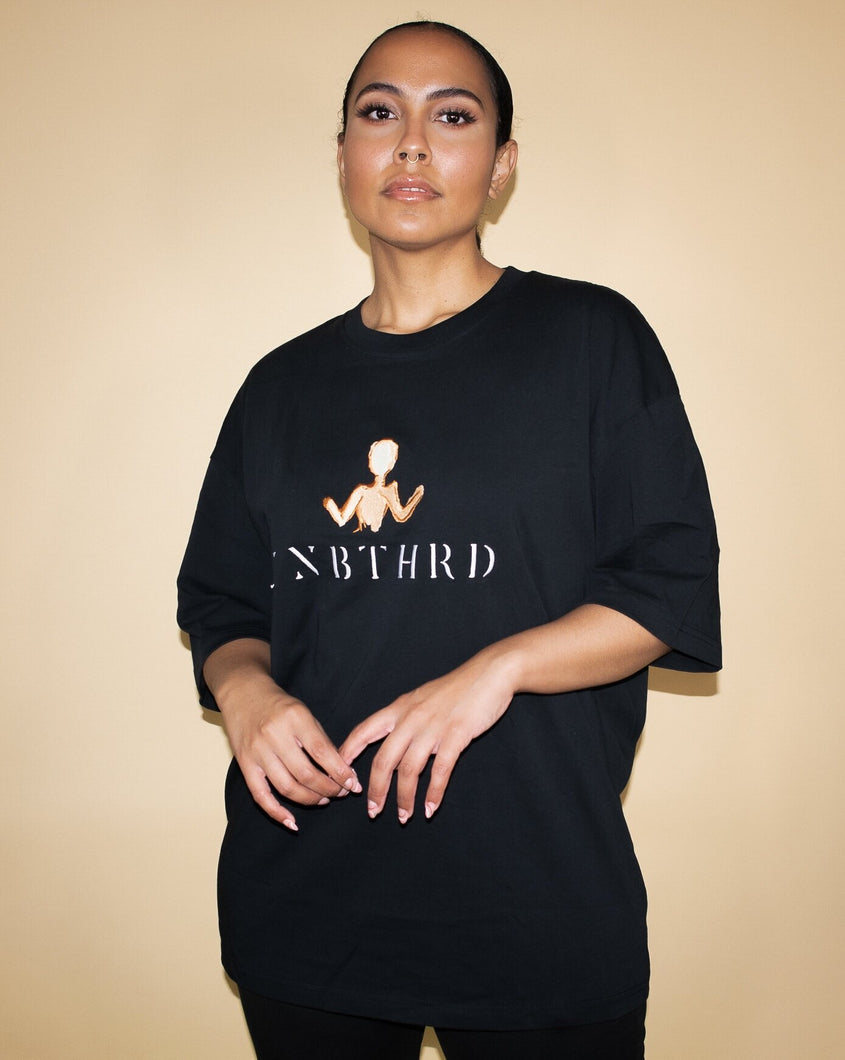 UNBOTHERED FULL LOGO T-SHIRT 100% COTTON. OVERSIZED, UNISEX T-SHIRT. COLOR BLACK. 